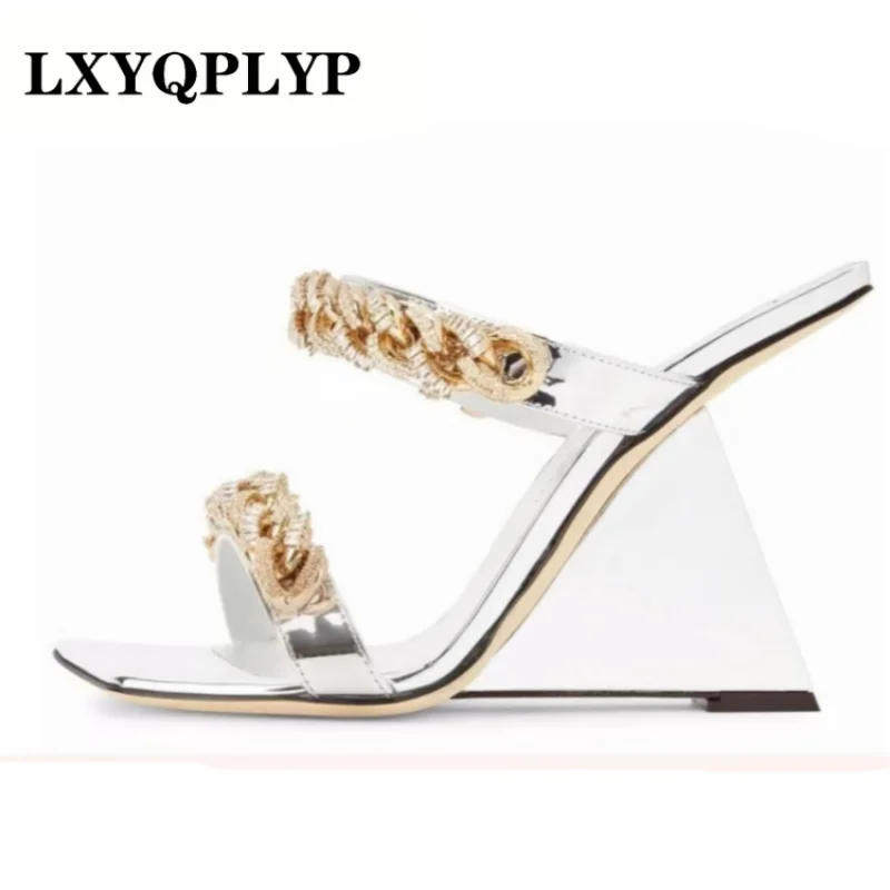 

2023 European and American New Banquet Sandals Women's Summer Fashion Metal Chain Decoration Z-shaped High-heeled Slippers