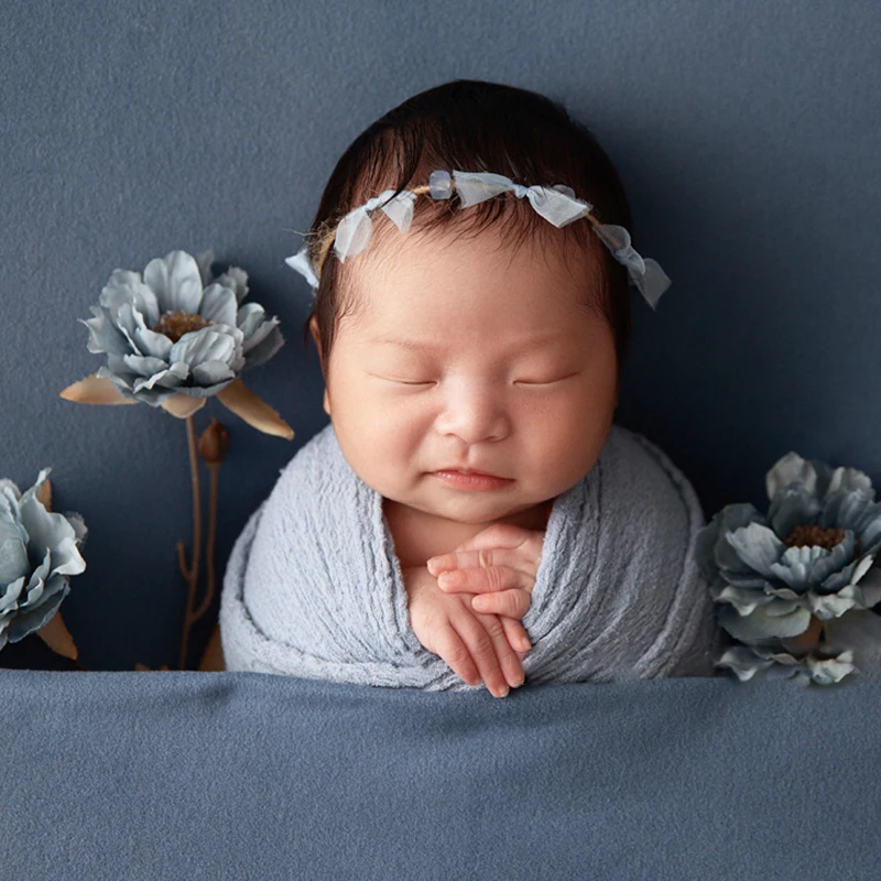 Avvolgimento in garza per neonato Puntelli per fotografia per bambini Tessuto in posa Coperta elasticizzata in cotone Avvolgimento a strati per neonato tinto a mano - immagine 4