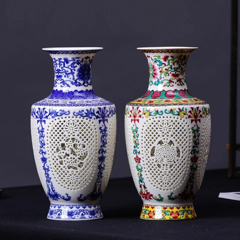 

New hollow antique Jingdezhen porcelain vase Chinese blue and white porcelain vase home decoration