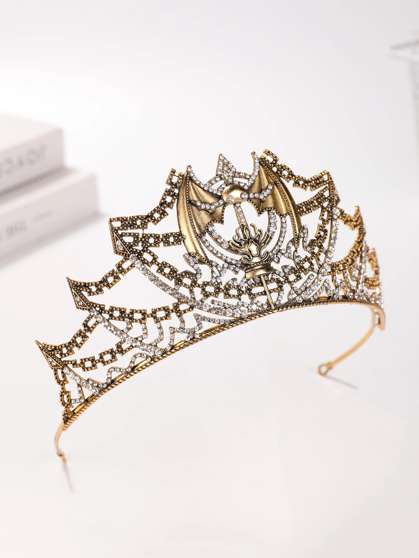 Neuer dunkler Stil, stark geprägter Spinnen-Fledermaus-Kronen-Haarschmuck mit einzigartigem Nischendesign für Partys – Detail 19