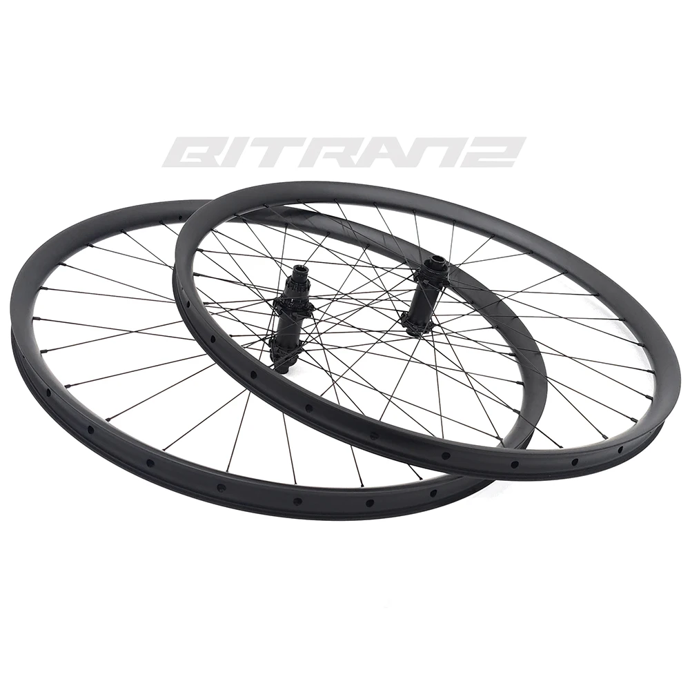Roues vélo Gravel carbone Lightweight Pfadfinder EVO Disc Tubeless Ready
