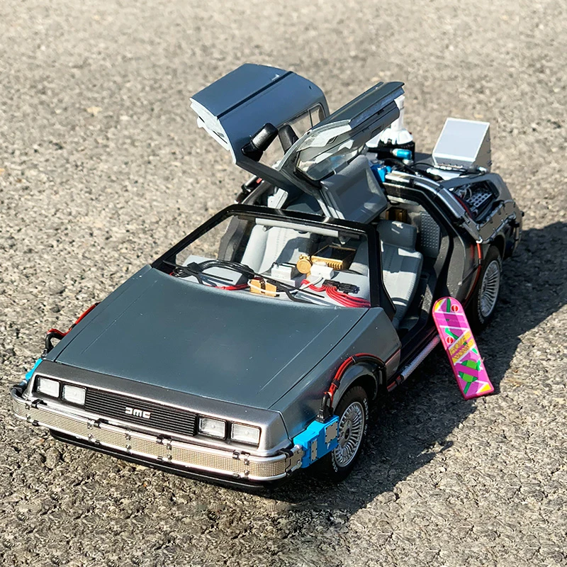 

Hot Wheels 1/18 Scale DeLorean DMC 12 Back To The Future Time Machine Mr.Fusion Diecast Toy Vehicle Car Model