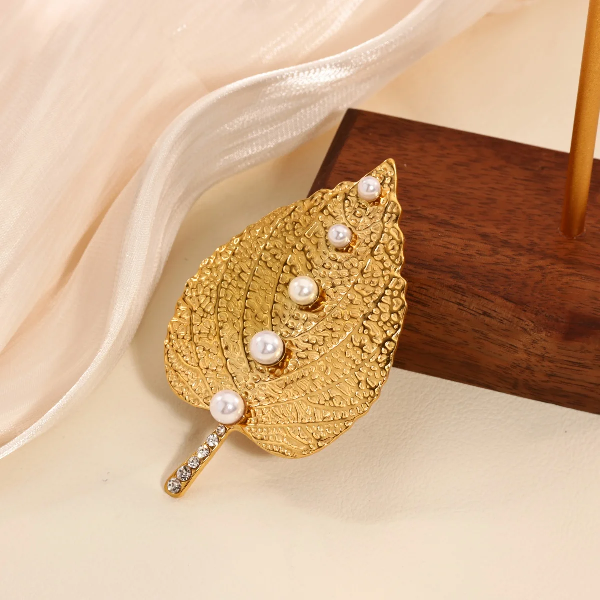 Zircon Pearl Leaf Brooch Stainless Steel Unique Delicate Suit