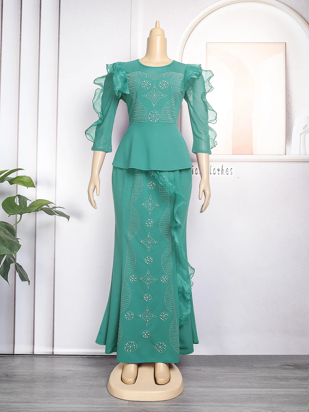 Gowns - Buy Latest Designer Gowns For Women Online – Koskii