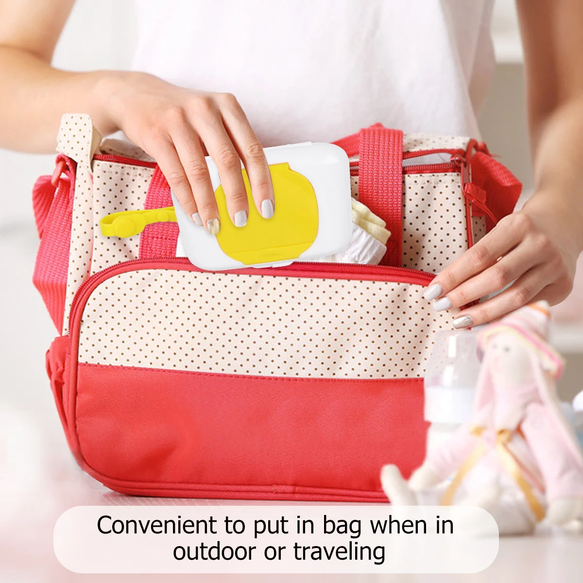 Рисунок 2 - Дорожный держатель для детских салфеток