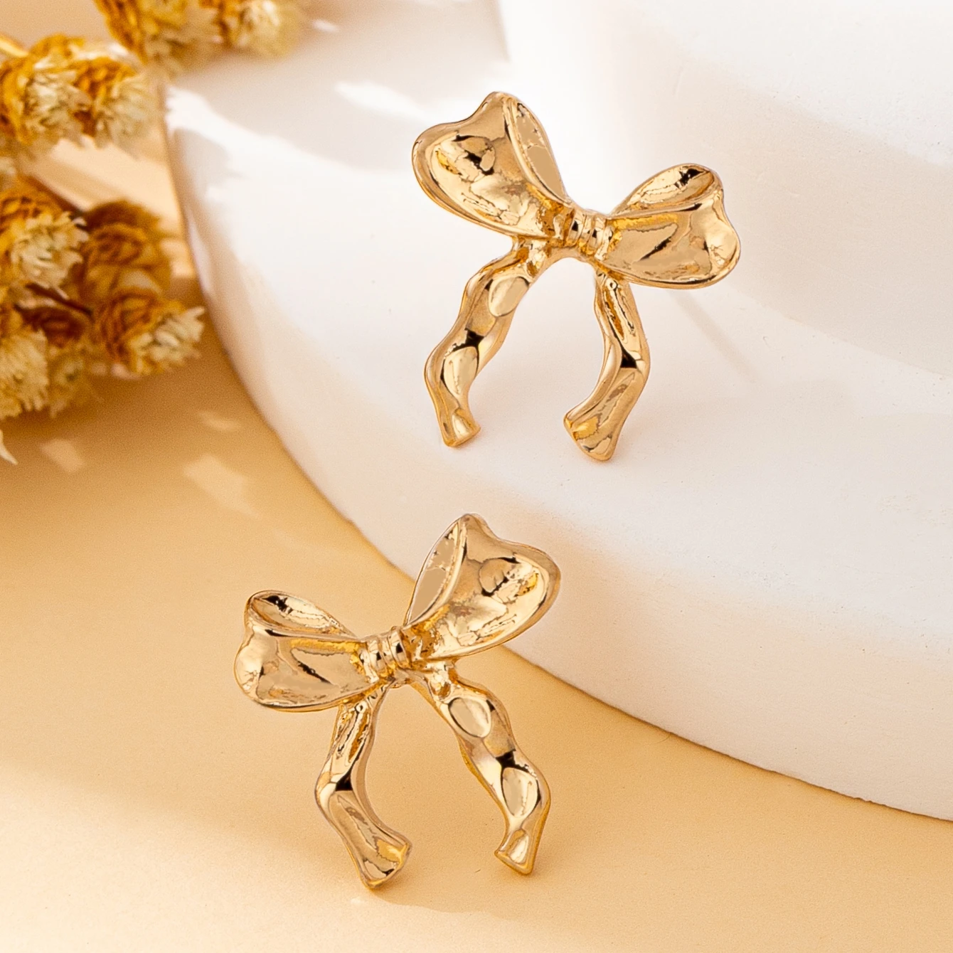 Women's Simple Bowknot Stud Earrings - Angle View 2