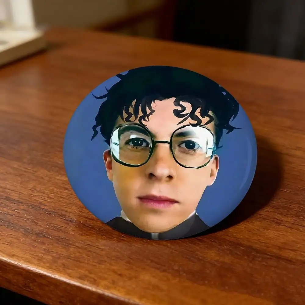 Humorous Mclovin Badge Lapel Pin – Tinplate Brooch for Bags & Accessories Gifts