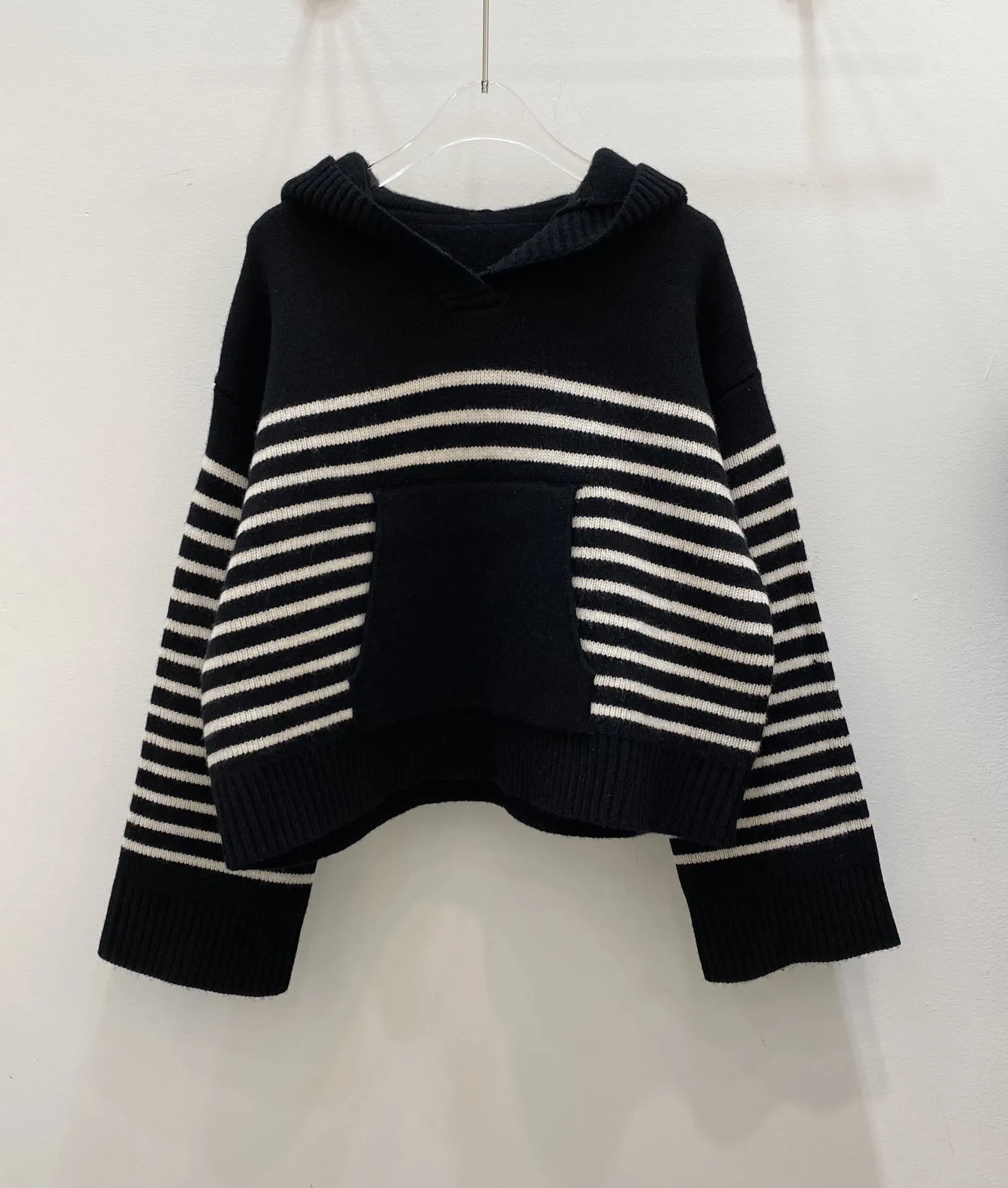 

2023 Women's Clothing Cashmere yarn striped V-neck hooded sweater Autumn Winter New 1.031