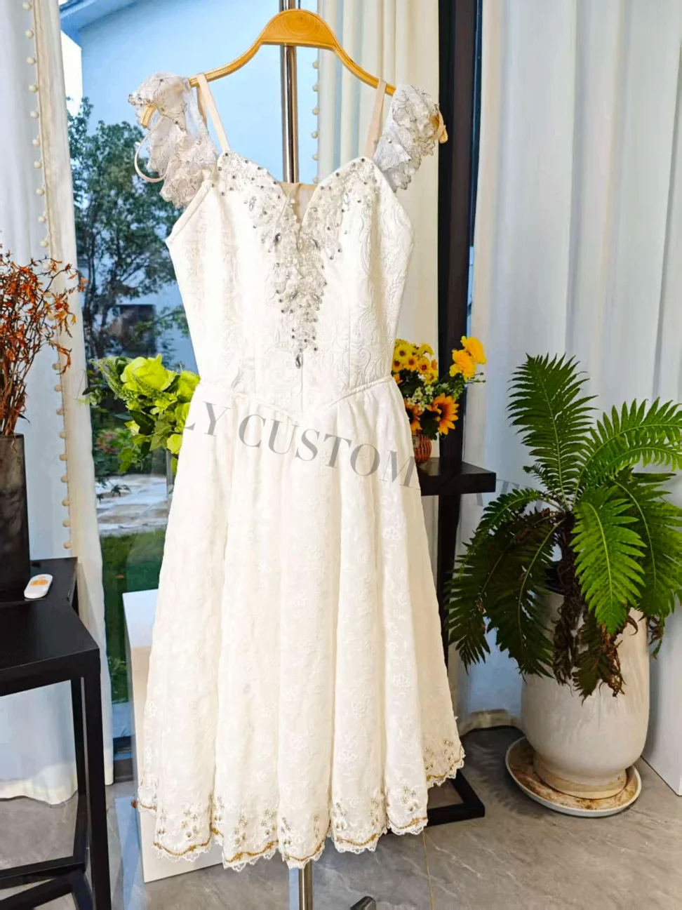 Hochwertiges, neues, maßgeschneidertes Coppélia-Langkleid für Ballettaufführungswettbewerbe von Coppélia für Erwachsene und Kinder – Detail 3