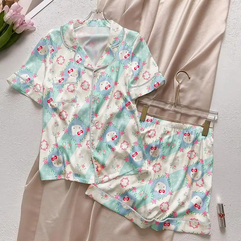 

Пижама с принтом Hello Kitty, аниме мультфильм Sanrio Hellokitty, Повседневная Свободная облегающая Пижама, Женский комплект с коротким рукавом и шортами, Пижама