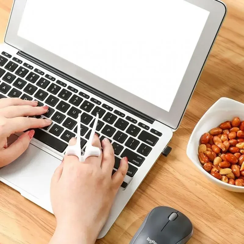 5/10pcs Free-Hand Snack Tweezers Chopsticks Play Games Finger Chopsticks Lazy Assistant Clip Snack Not Dirty Hand Ring Accessory