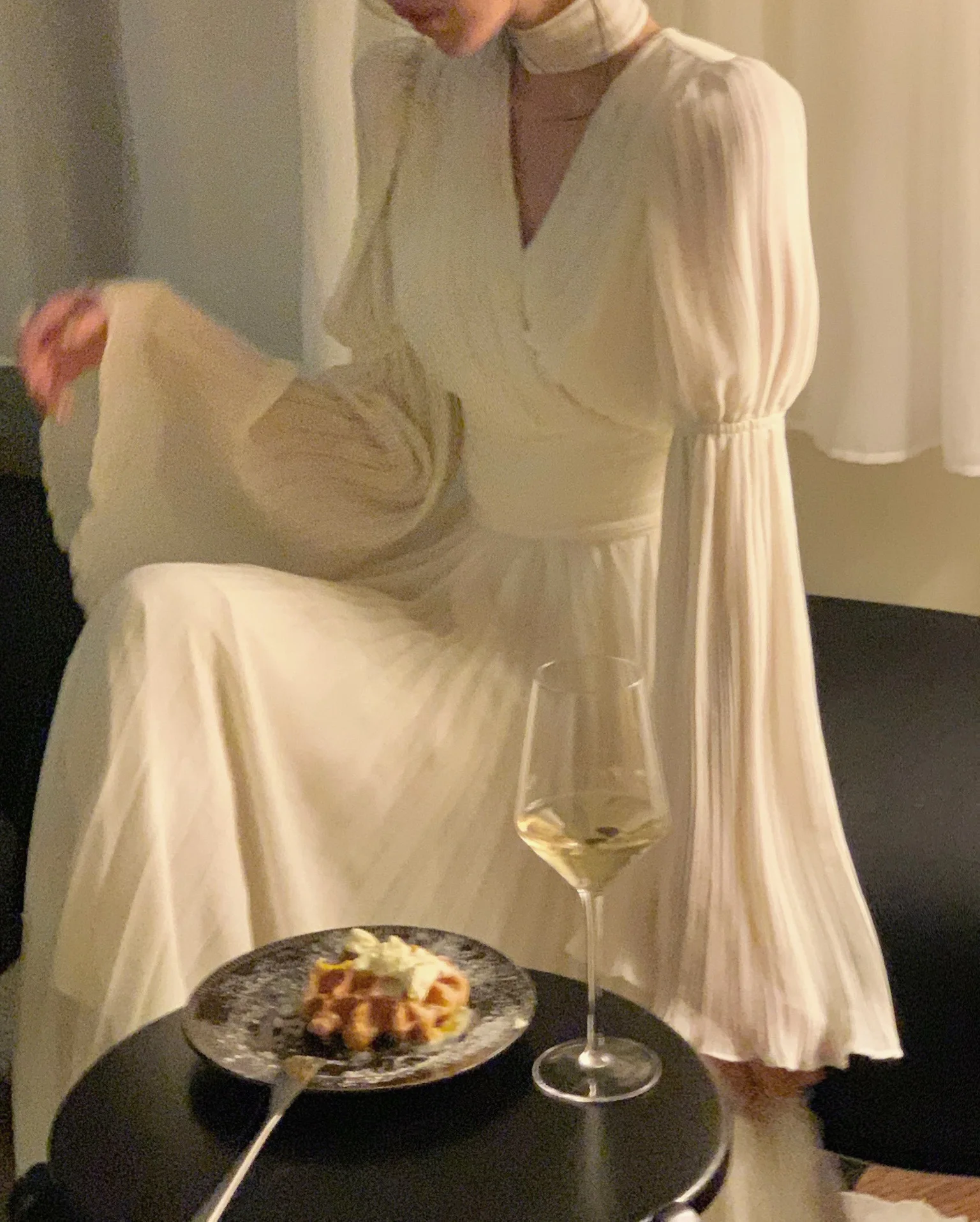 Autumn Solid Pleated Long Dresses for Women Halter V-neck Flare Sleeve Wedding Party Dress Korean Fashion One Piece Vestidos New