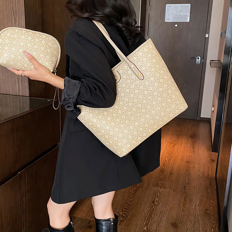 Tote Bag Large Capacity Commuter Premium Texture Handbag 2023 Early Autumn New One Shoulder Retro Versatile Women's Bag
