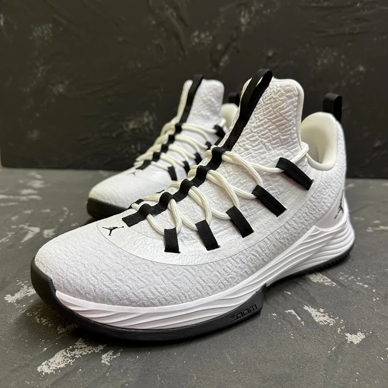 シューズ(男性用) NIKE ULTRA FLY2 NIKE Jordan Ultra Fly 2 White Basketball Shoes 897998-111