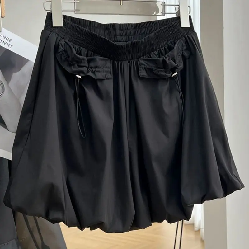Summer New Elastic Waist Pleated Shorts Solid Color Loose Pockets Patchwork Wide Leg Hot Pants Casual Fashion Women Clothing