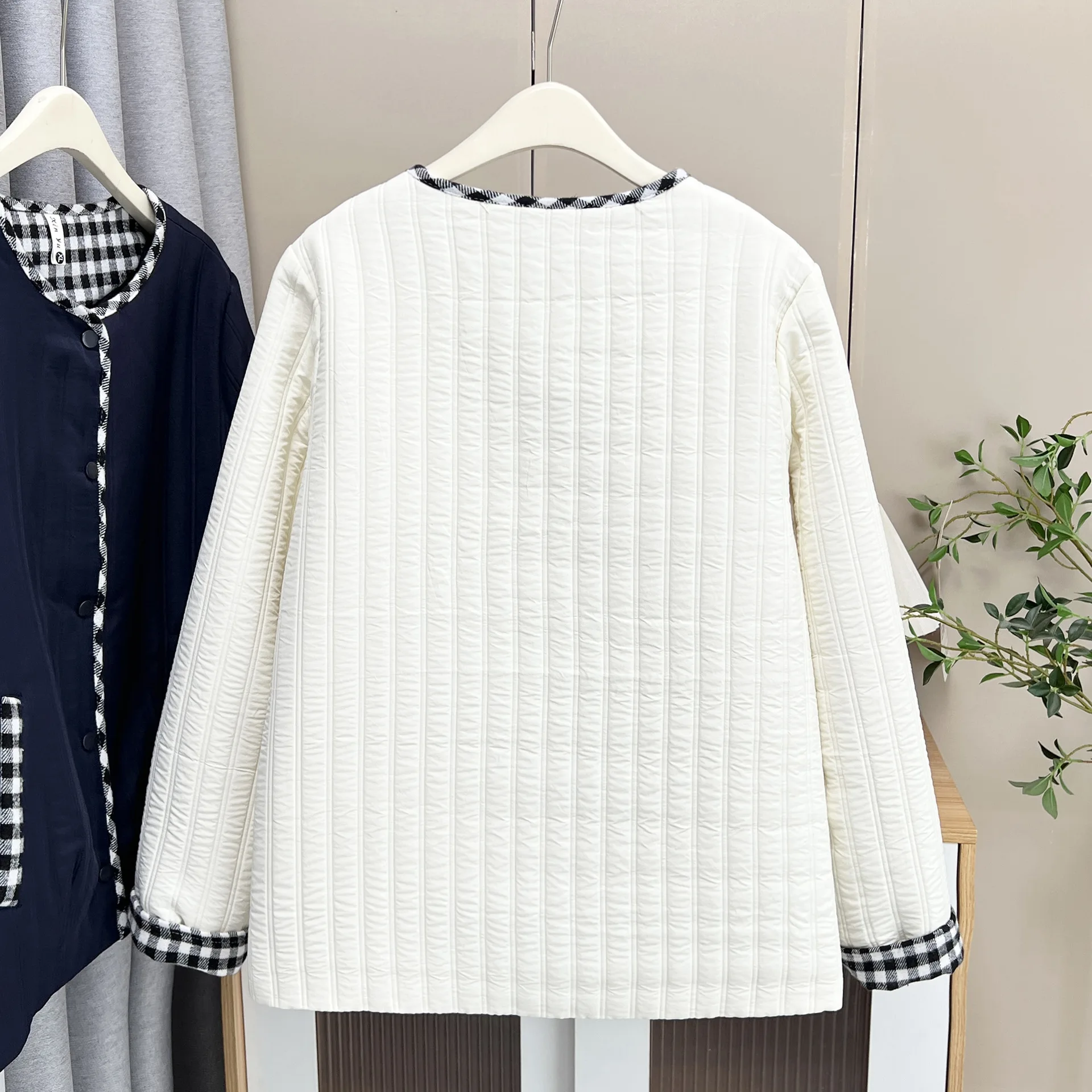 XXXXL Fashion Plus Size Women's Parkas 2025 Autumn Winter New Style Patchwork Plaid Elegant Vertical Stripes Padded Jacket 2528