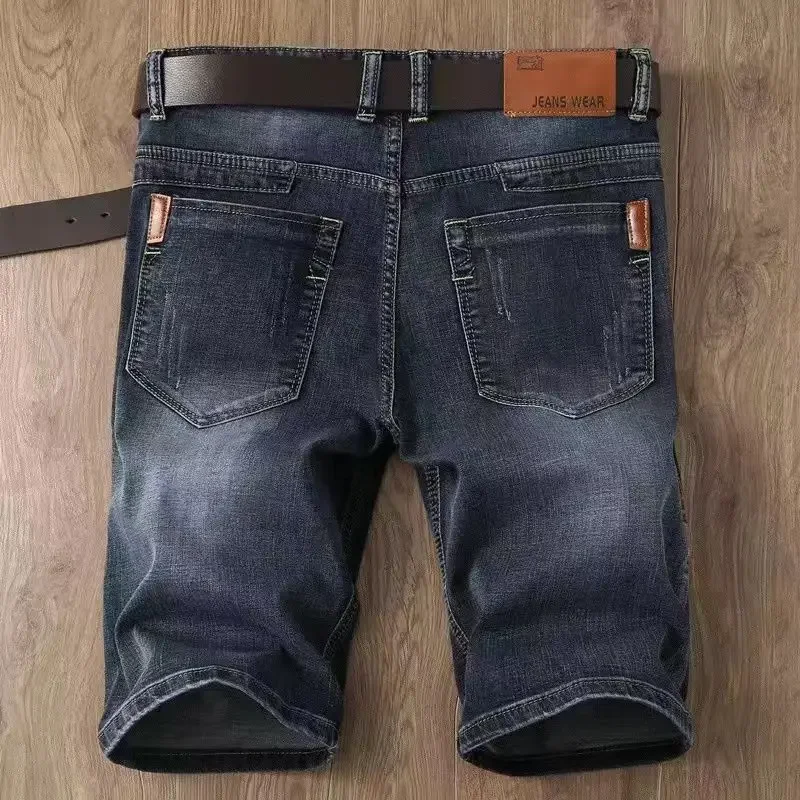 thumbnail image 1 of Pantalones vaqueros cortos para hombre, talla grande, medio oversize, pantalones cortos de mezclilla para hombre, bermudas largas, diseñador azul, lujo, oferta, moda coreana popular, 1 of 5