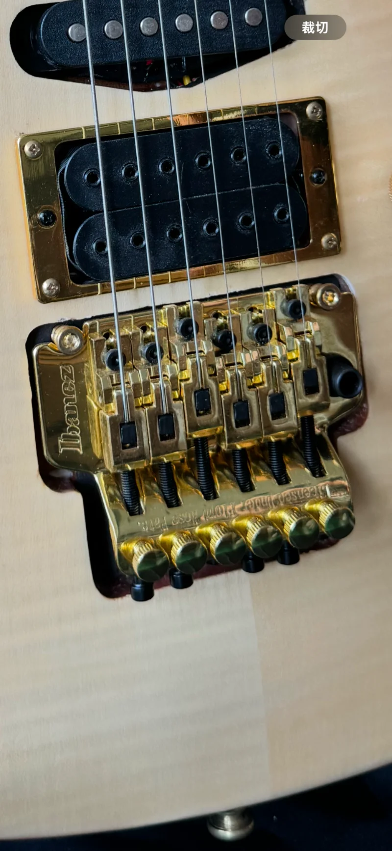 white electric guitar