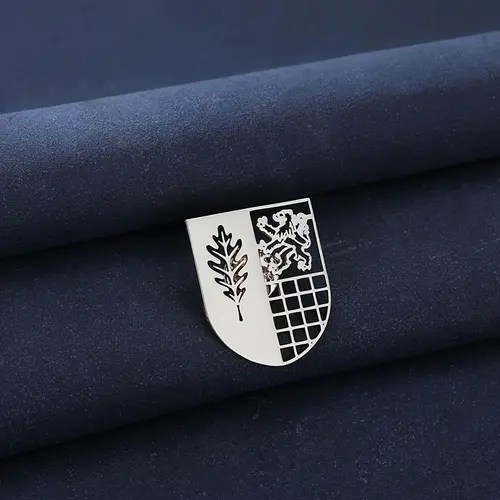 Custom Family Logo Brooch Personalized Picture Pins 304L Stainless Steel Custom Jewelry Applicable To Family Company Bar Club - Image 3