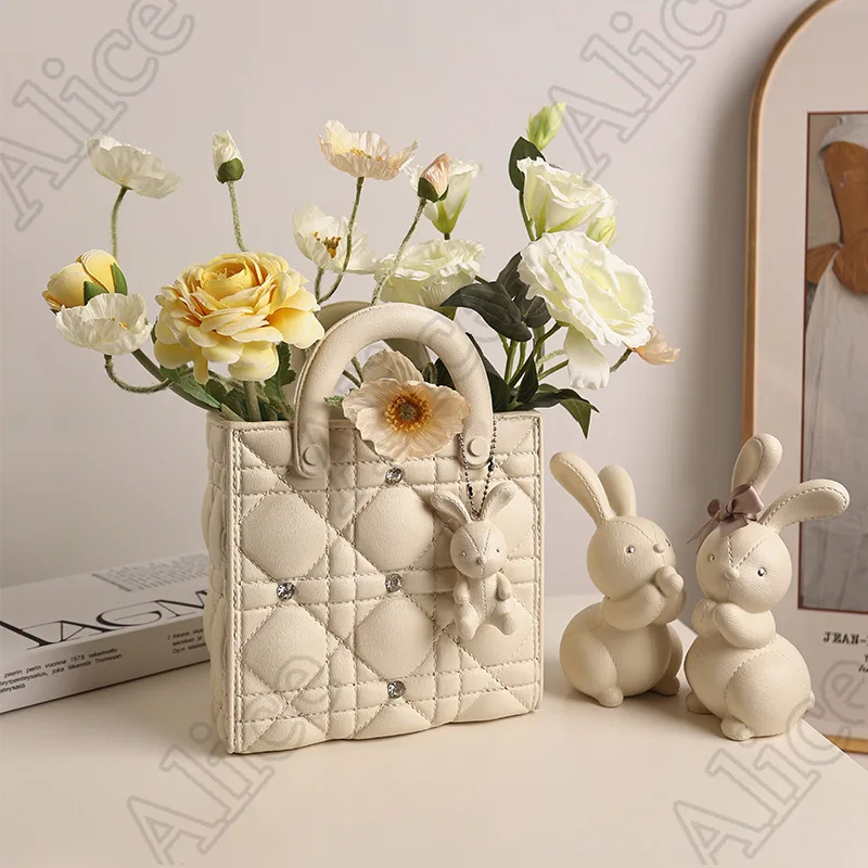 

Nordic Living Room Decoration Rattan Texture Flower Arrangement Vases Home Decoration Accessories Creative Resin Handbag Vase