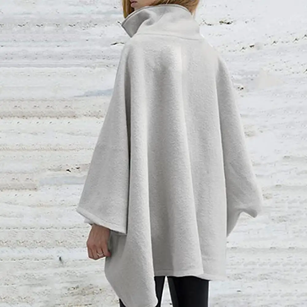 Рисунок 4 - Накидка женская осенне-зимняя свободная