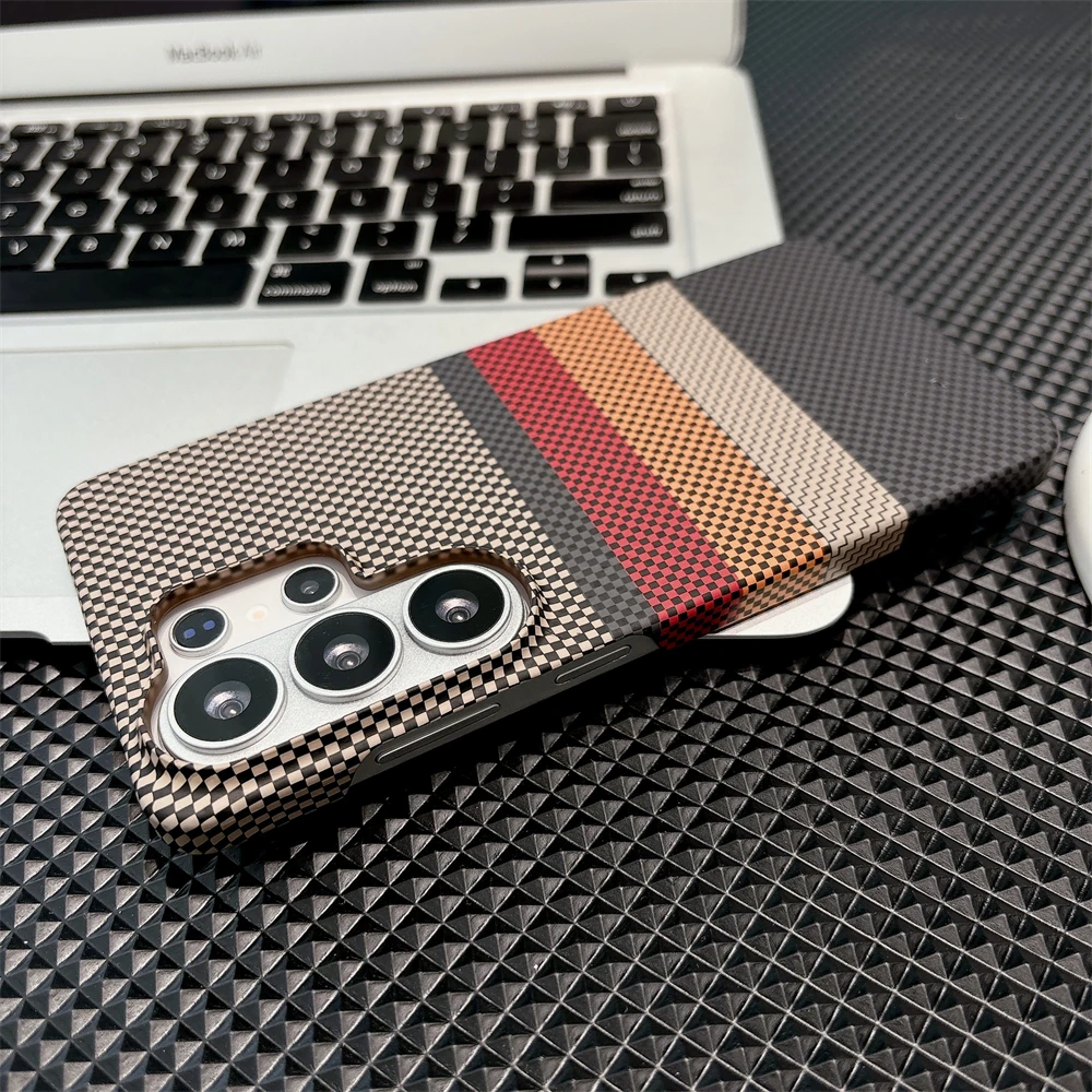 Kevlar Slim Magnetic Carbon Fiber Case with Wireless Charging Capability
