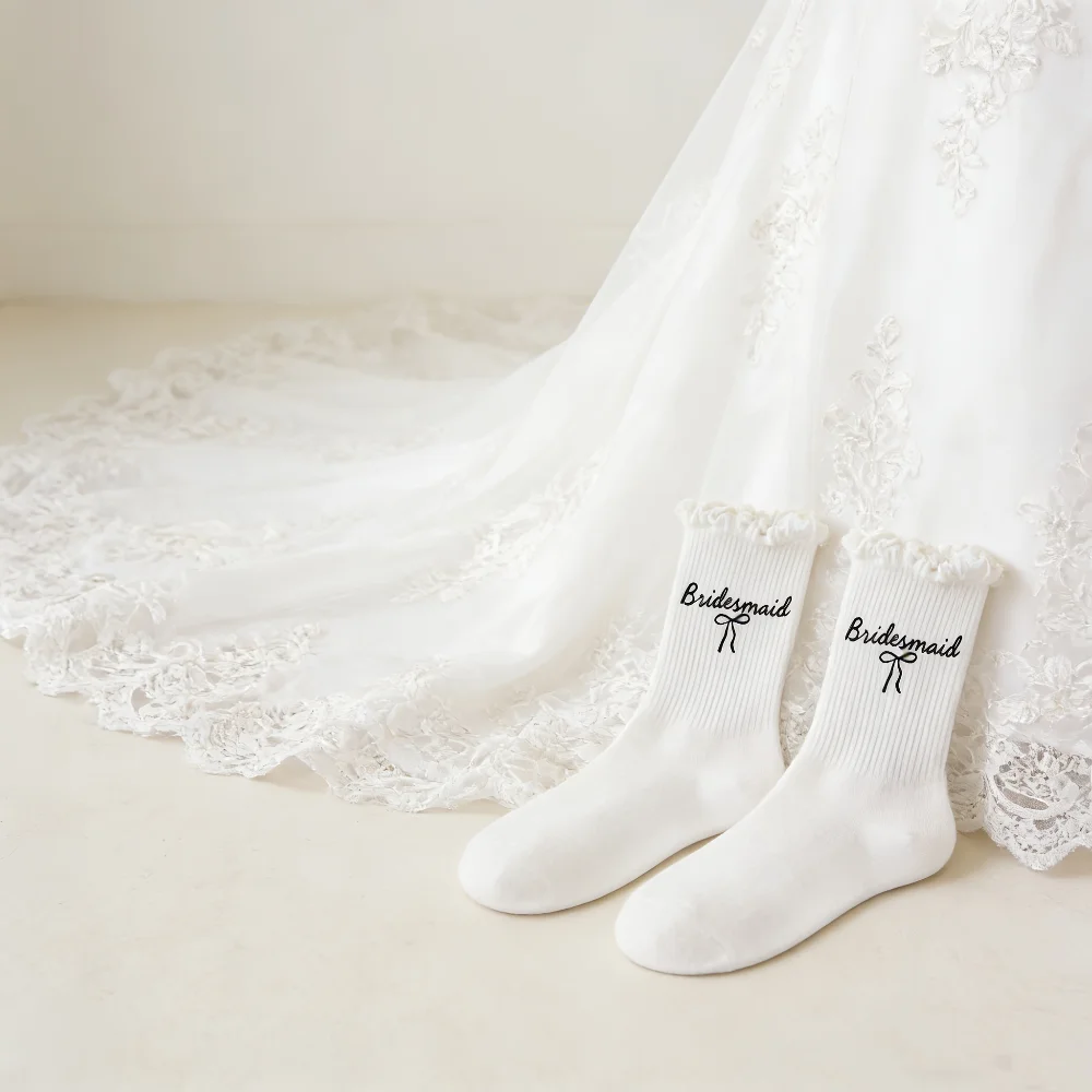 1 Paio di Calzini Corti Bianchi da Sposa per Damigelle, Accessorio per Festa Nuziale, Regalo per Addio al Nubilato - immagine 3