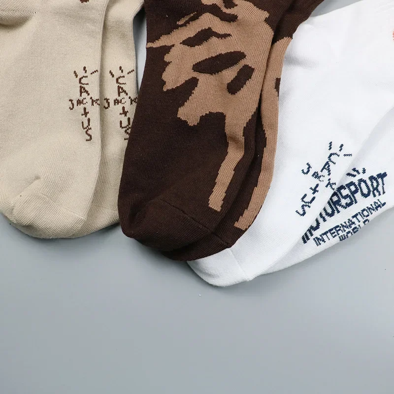 Neue Damensocke Crew Cactus Jack Socken Reine Baumwolle Sport Hip Hop Skateboard Mode Weiß/Schwarze Socken Personalisiertes Geschenk – Detail 6
