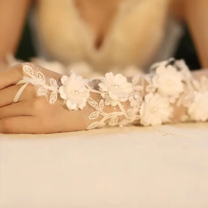 Ženy bílý bezprsté dutý výšivka kvést falešný perla svatební svatební rukavice D5QB