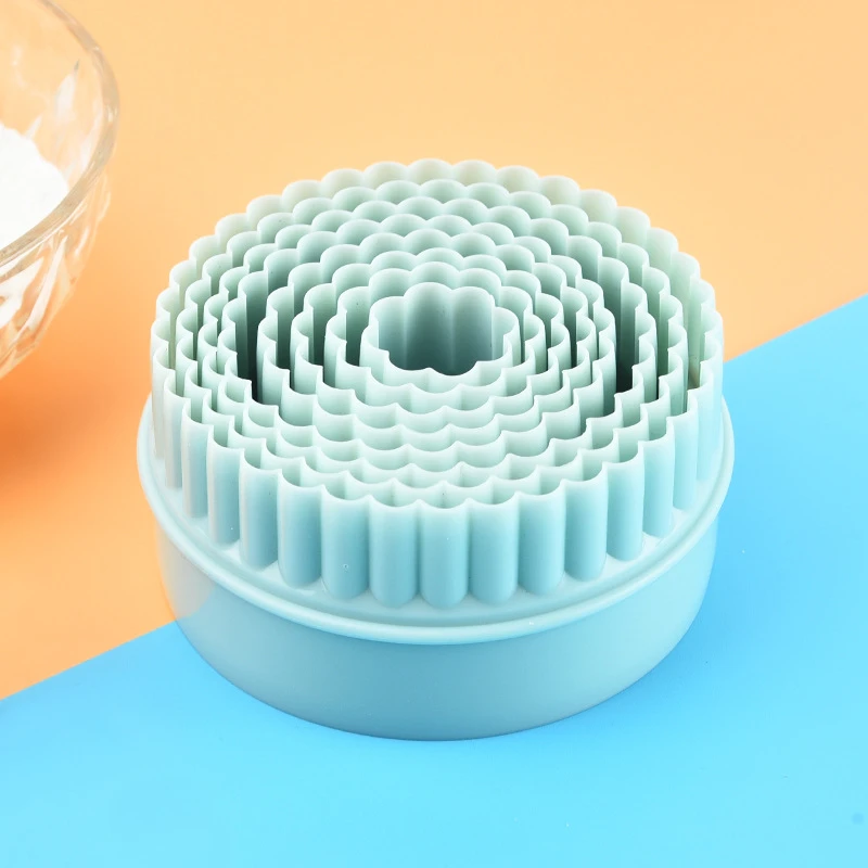 Description Picture 4 of item8Pcs Set DIY Cookie Cutter Round Wave Lace PP Biscuit Tool Cake Decorating Fondant Cutter Kitchen Dumplings Baking Pastry Tools