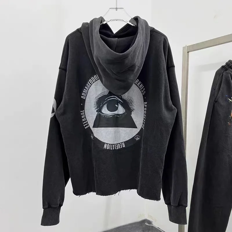 Рисунок 2 - Толстовка в винтажном стиле с изображением Иисуса