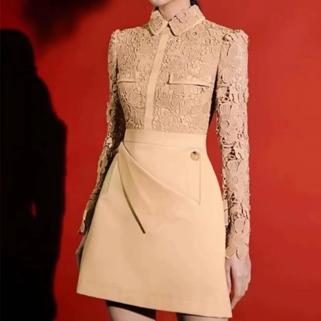 

Water-soluble Lace Embroidery Patchwork Dress with Lapel Long Sleeved Hollowed Out Waist Slimming Fit Short Dresses 2023