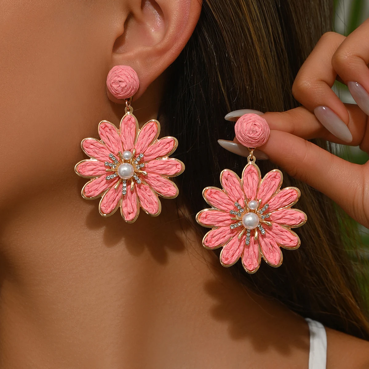 Boho Sweet Colorful Raffia Flower Drop Earrings for Women Handamde Elegant Imitation Pearls Rattan Knit Earrings Summer Jewelry