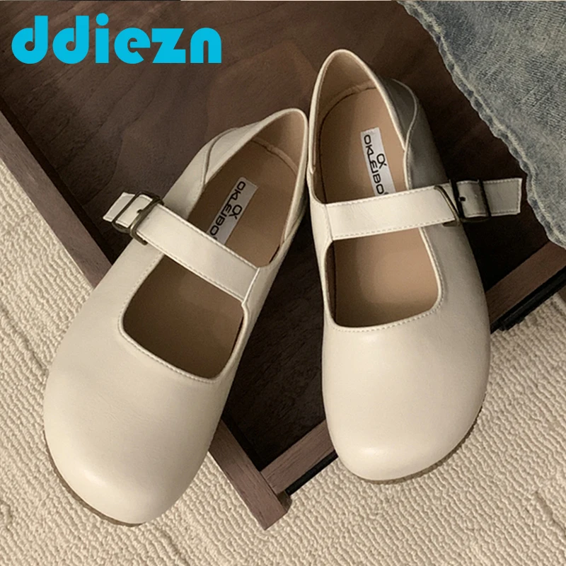 

Туфли женские с квадратным носком, на плоской подошве, с пряжкой и ремешком