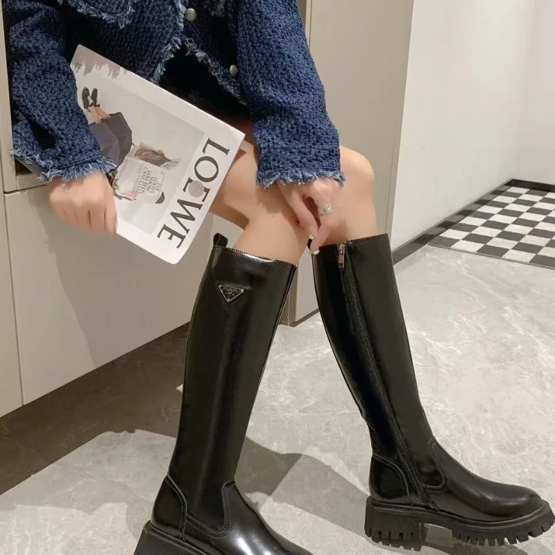 

2022 New Fashion Women's Boots Solid Color Light Mouth Temperament Winter Women's Boots Winter Square Heel Womens Boots