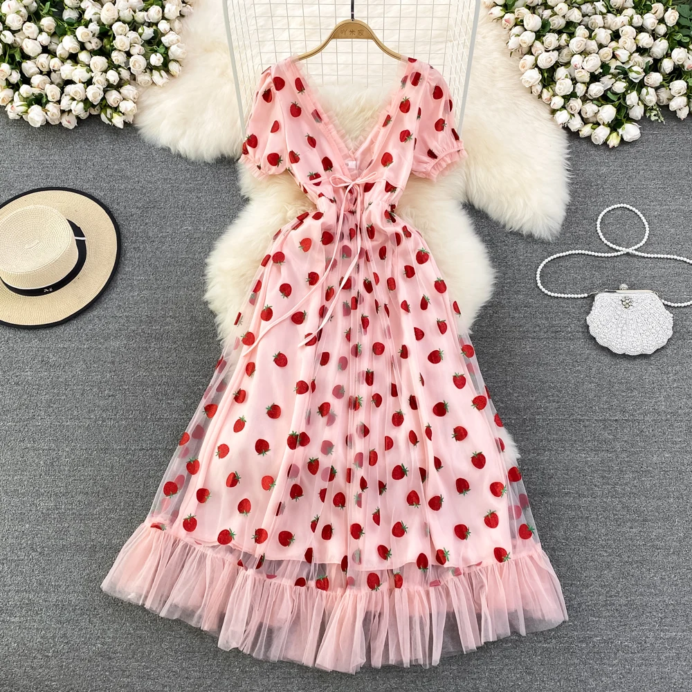 

French Strawberry Sequin V-neck Mesh Dress Summer Fashion Waist Thin Seaside Vacation Big Swing Long Dress