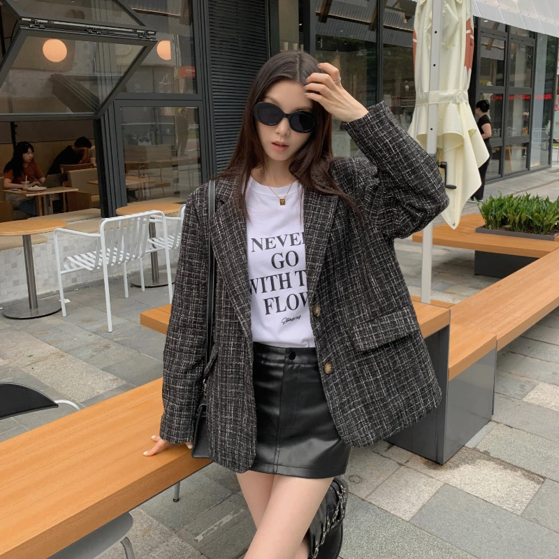 

Women's Autumn and Winter Small Fragrant Style Short Coarse Tweed Blazer Coats Retro Casual Wide Pine Plaid Woolen Suit Jacket