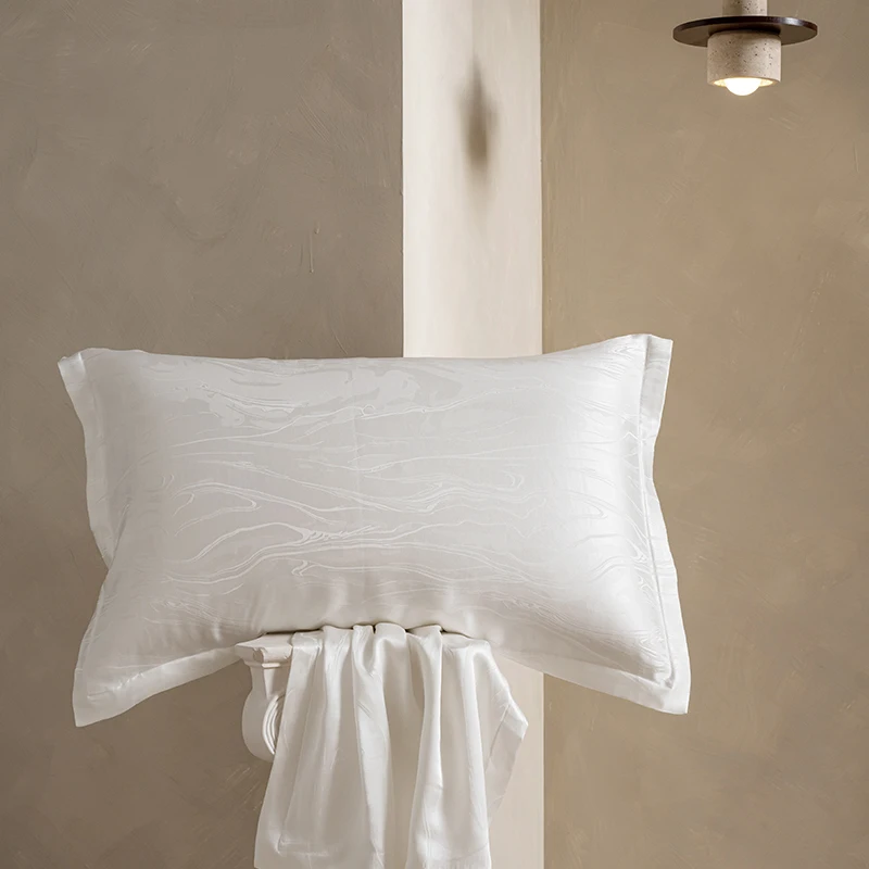 Luxurious 100% Natural Mulberry Silk Pillowcase - Premium 22MM Silk for Hair & Skin Health, Oeko-Tex Certified