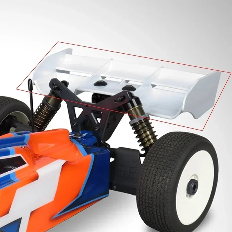 Pièce de rechange en nylon verte pour voiture RC, légère et durable, conçue pour une utilisation intensive.