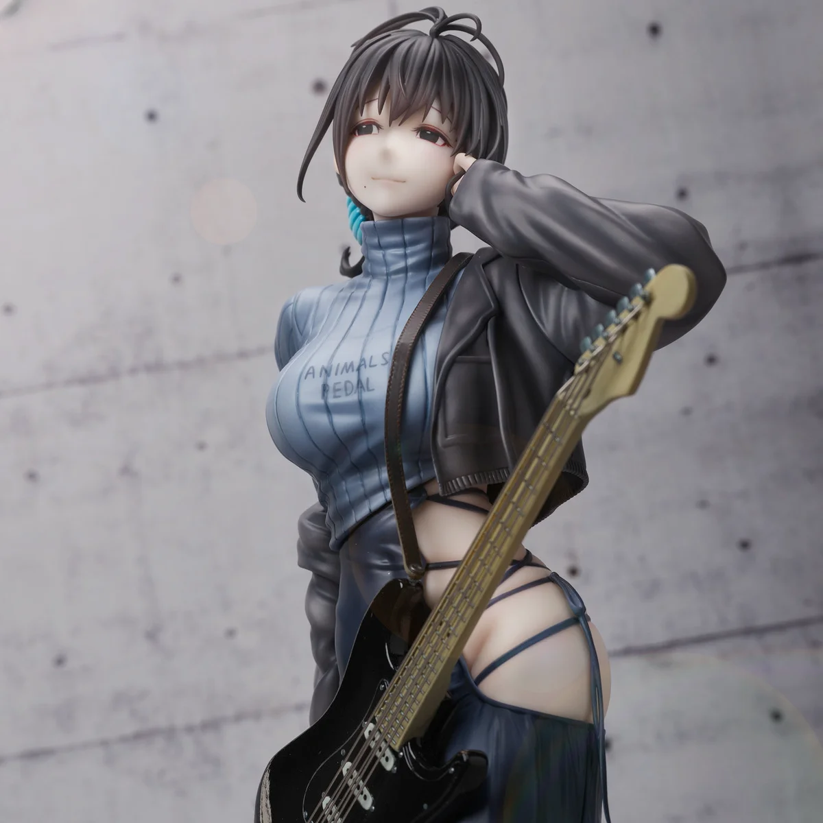 

Аксессуары 100% оригинальная гитара UC Guitar Sister Hitomio 26 см, Аниме фигурки, Коллекционная модель, украшение, кавайный подарок для взрослых