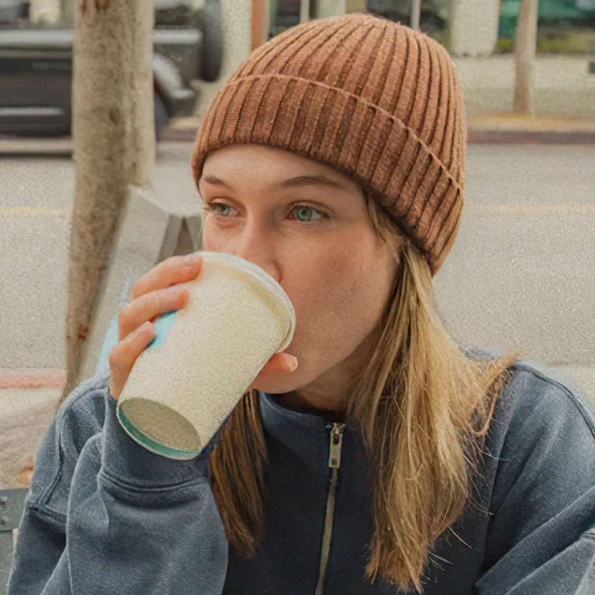 

Винтажные коричневые вязаные шапки для женщин, Осень-зима 2022, однотонная Классическая Женская Повседневная Ретро сохраняющая тепло Уличная шапка, шикарная