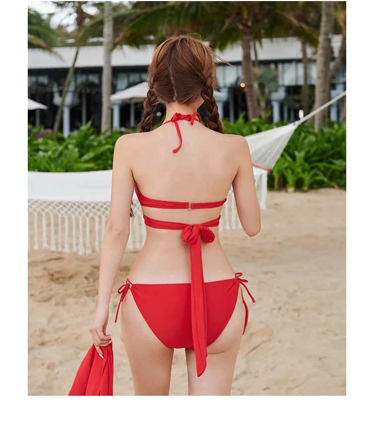 PlatiNum Bikini - Beach