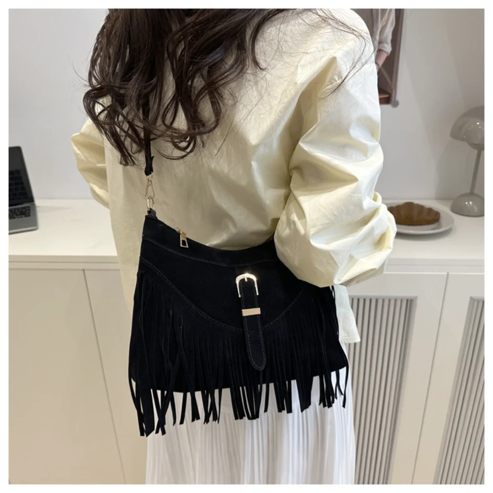 Casual Korean Style Tassel Shoulder Bag Solid Color PU Leather Suede Handbag Ethnic Style Bohemian Style Underarm Packs Travel