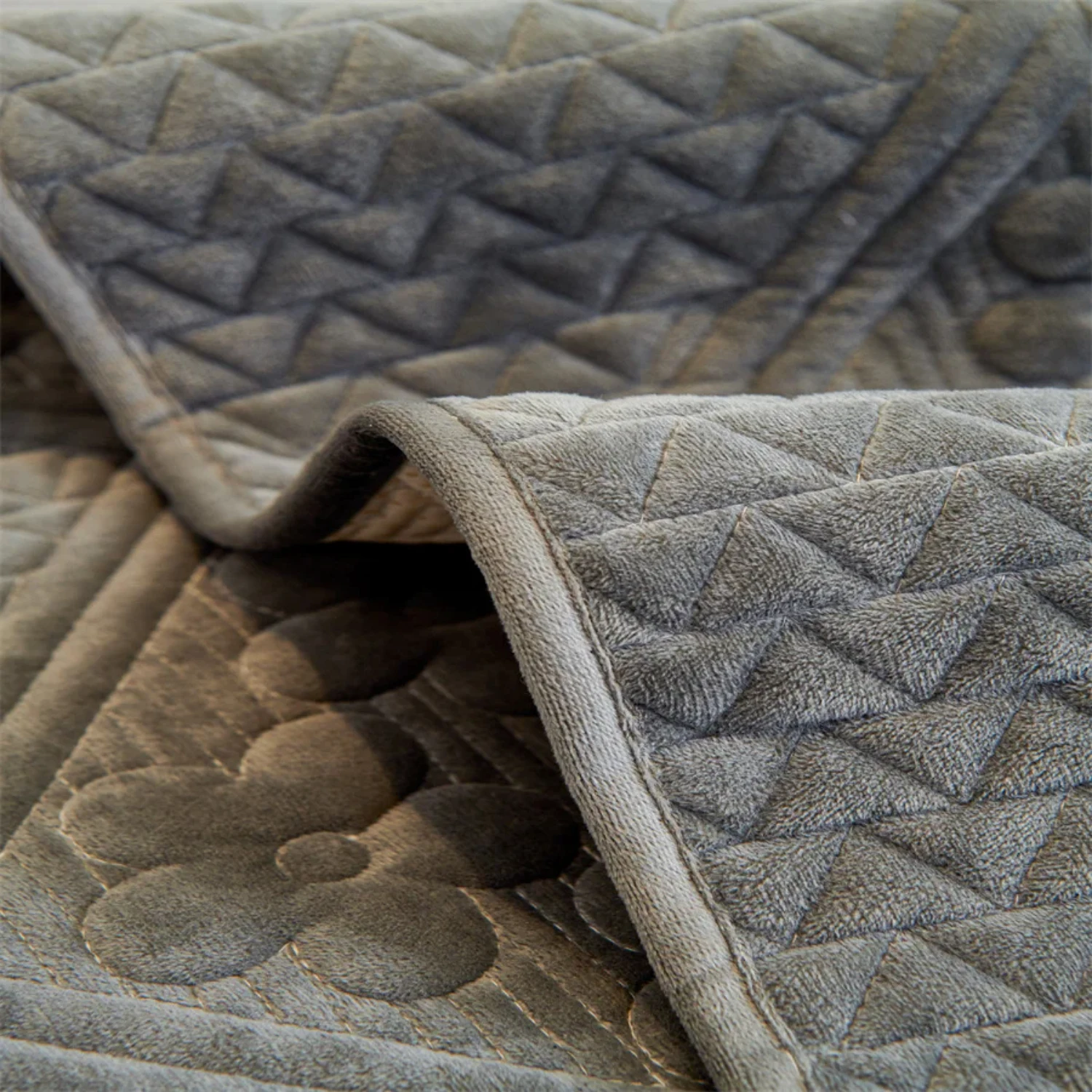 Quilted Sofa Cover for Dogs