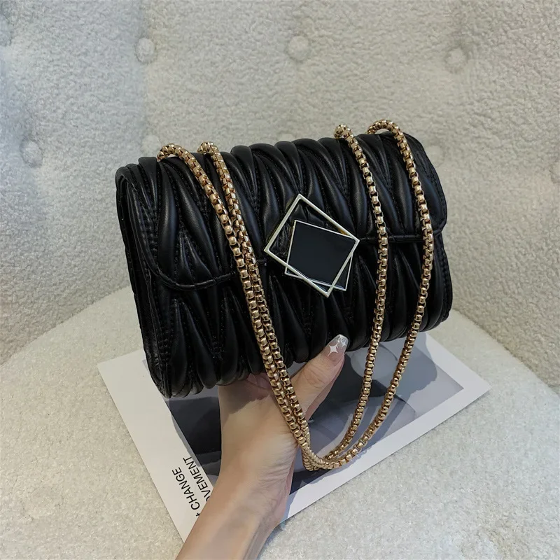 

2023 new pleated ladies bag foreign trade messenger bag fashion tide chain shoulder bag diamond indentation handbag