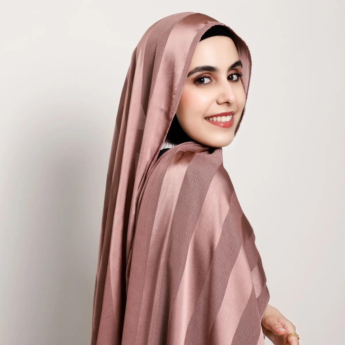 Muslim Shimmer Stripe Hijab Women Chiffon Scarf with Satin Stripe