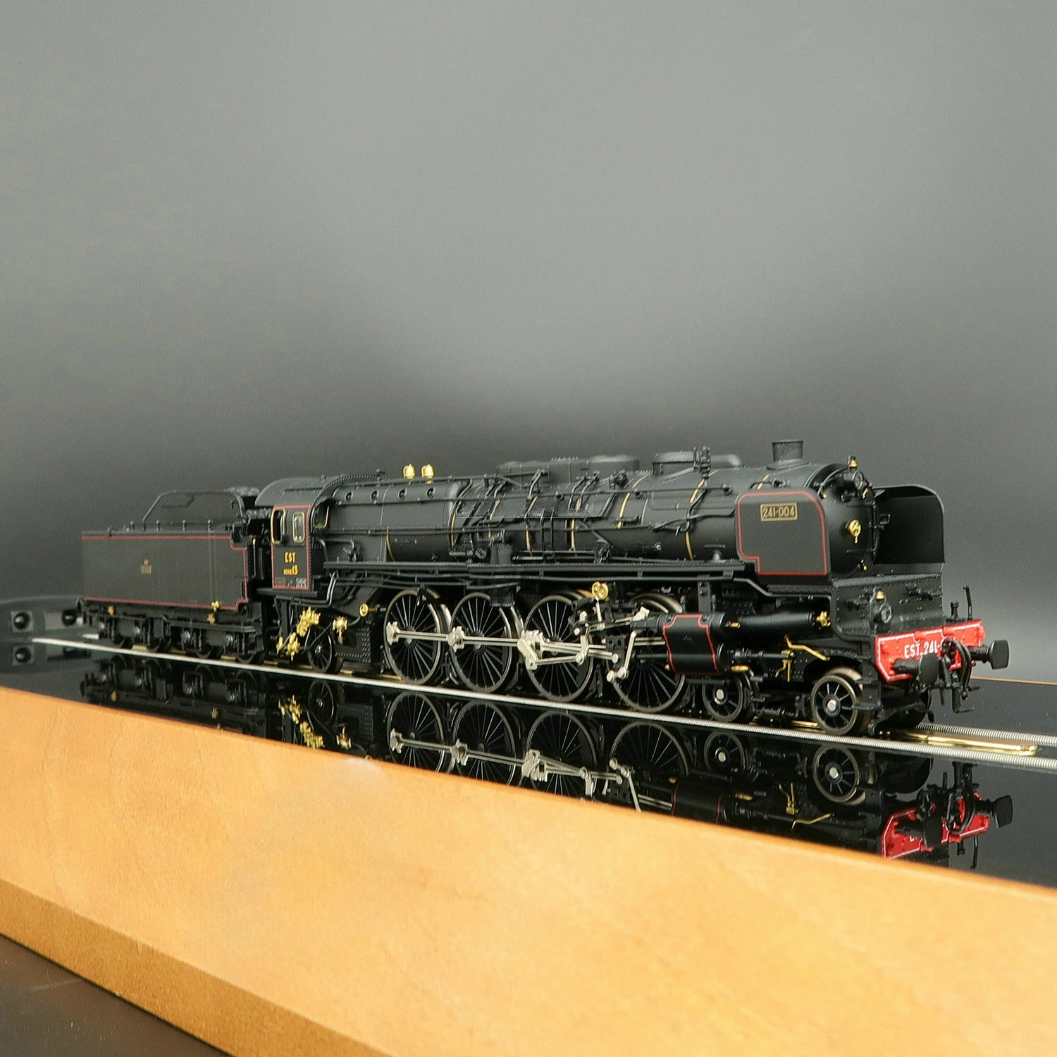 TRIX Train Model HO Type 1/87 25241 CLASS13 Digital Sound