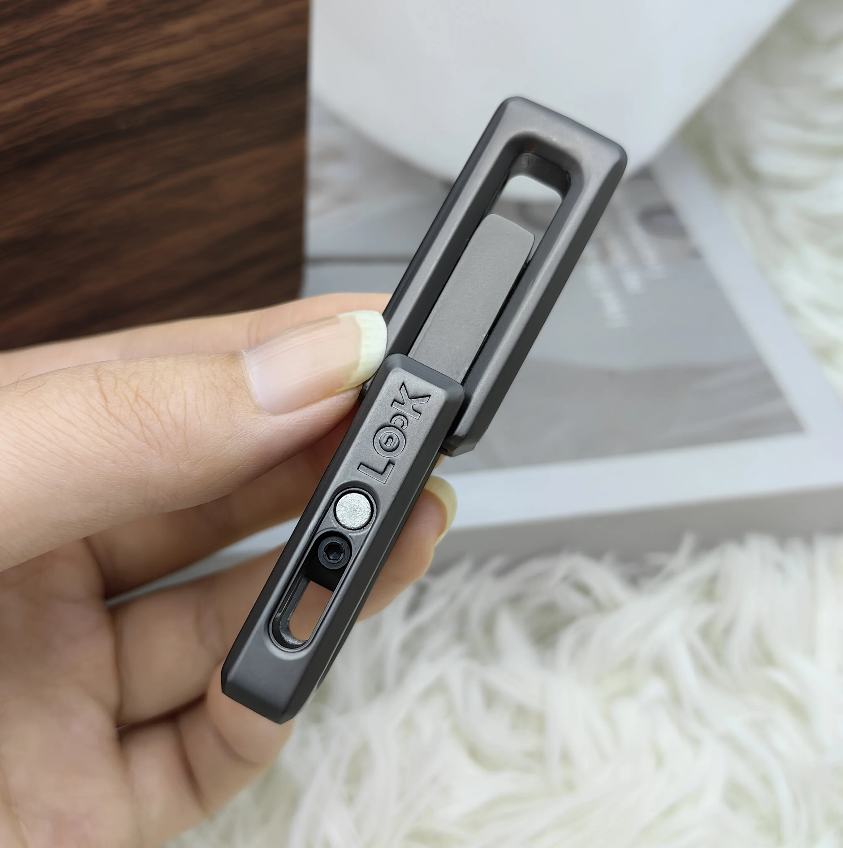 Xlock 磁気ダブルプッシュフィジェットコイン EDC 大人の減圧