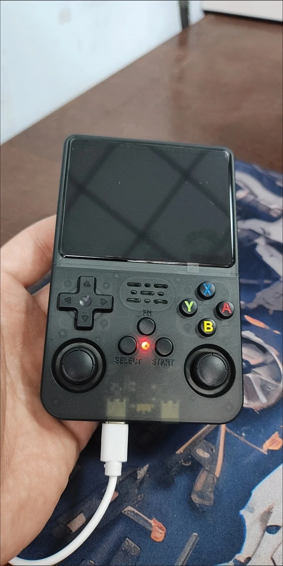 HN-R36S Handheld Retro Game Console - 64GB, 3.5-inch Display. photo review