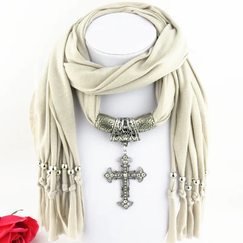 Großhandel Damen Fransen Schal Polyester mit Kreuz Charm Yiwu Export Modeaccessoires Schal – Detail 10